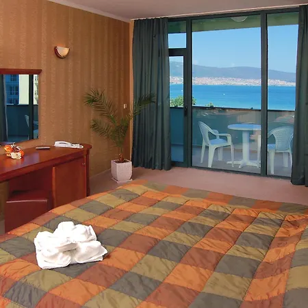 Caesar Palace Hotell 4*