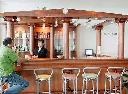 Caesars Palace 4* 써니비치