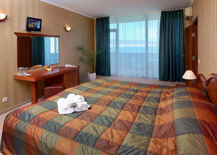 Caesars Palace 4* Sluneční pobřeží