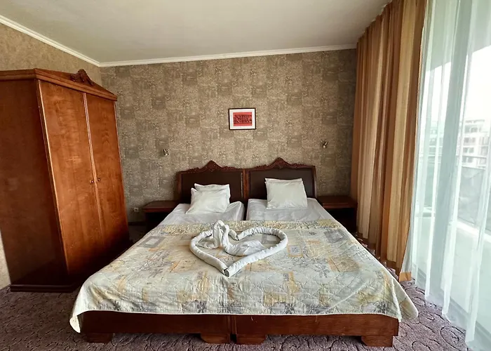 Caesars Palace 4* Sluneční pobřeží